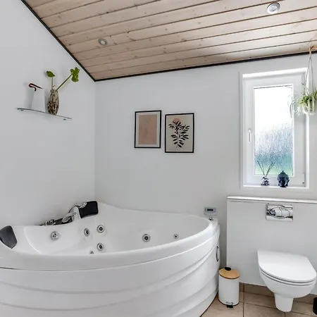 Gylla - 12km From The Sea By Interhome *