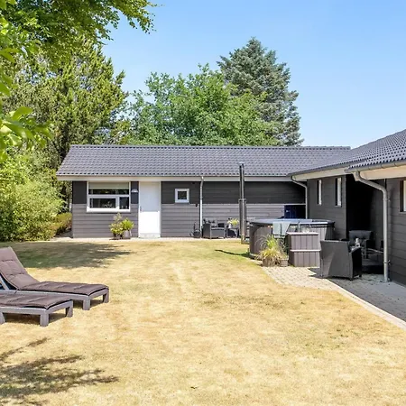 Gylla - 12km From The Sea By Interhome